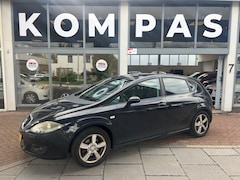 SEAT Leon - 1.6 Sportstyle |Driem VV|Airco|NAP|APK27|Multi.Stuurwiel|EL.Ramen|LM.Velgen