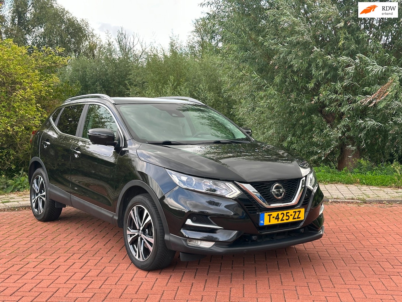 Nissan Qashqai - 1.3 DIG-T Design Edition Automaat/Pano/360Cam - AutoWereld.nl