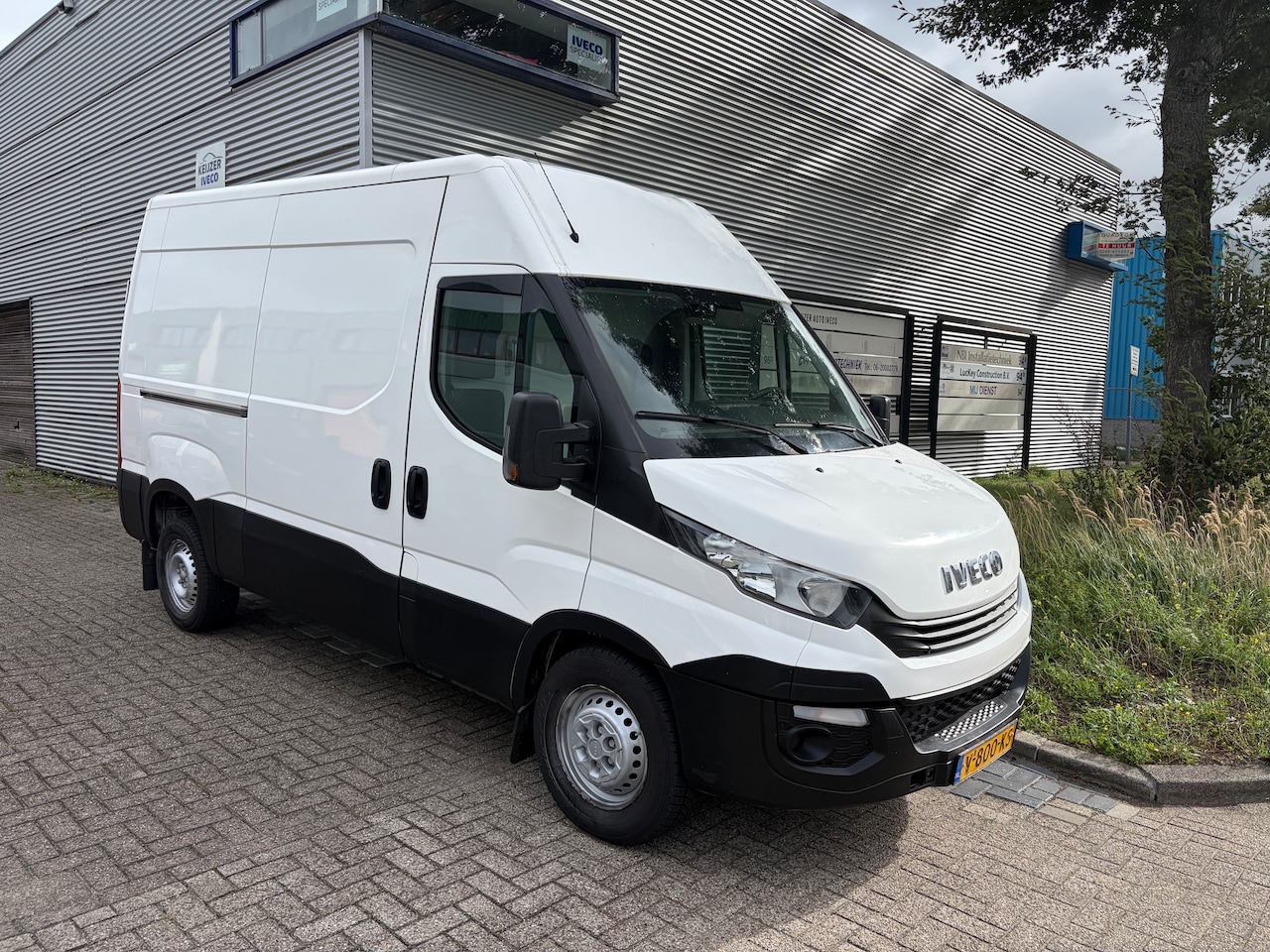 Iveco Daily - 35S12V 2.3 352 H2 L1H2 kort Euro 6! AHG 3500 kg! - AutoWereld.nl