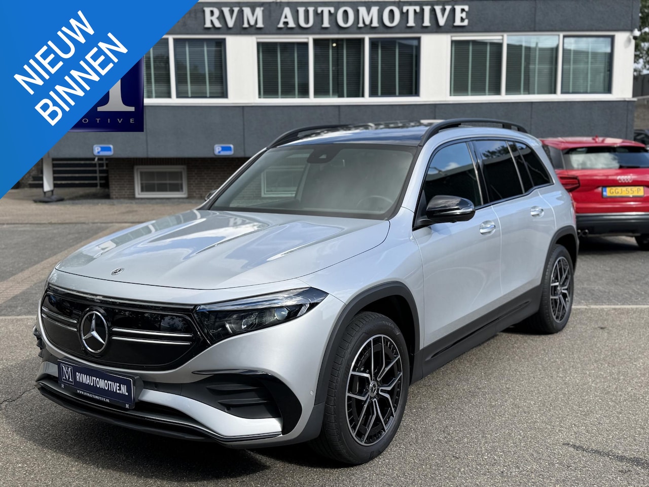 Mercedes-Benz EQB - 300 4MATIC AMG Line 7p. 67 kWh | SOH 98% | NIGHT PAKKET | 360 CAMERA| 7 PERSOONS | RIJKLAA - AutoWereld.nl