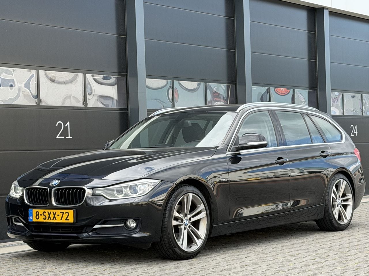 BMW 3-serie Touring - 320d Sport Line Xenon Leer Xenon - AutoWereld.nl