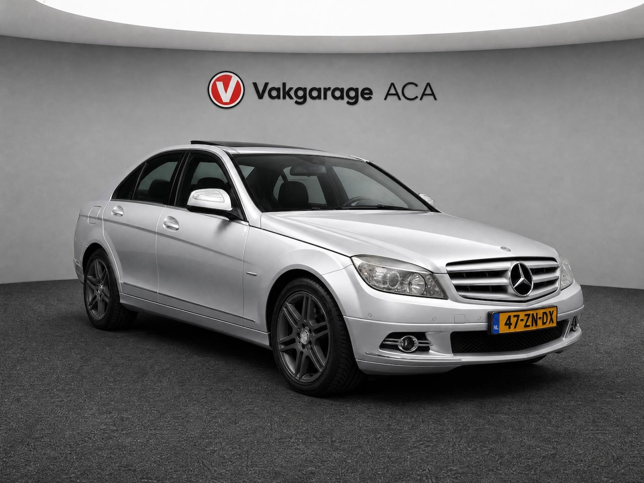 Mercedes-Benz C-klasse - 180 K Avantgarde // PANO // TREKHAAK // NAVI // CLIMA // CRUISE // - AutoWereld.nl