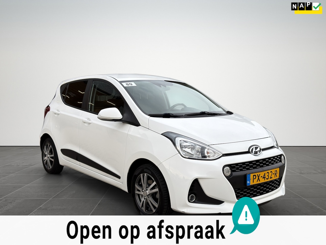 Hyundai i10 - 1.0i i-Premium Airco|Cruise|Stuur&Stoelverwarming - AutoWereld.nl