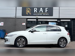 Volkswagen Golf - 1.5 eHybrid Life Edition , Automaat.Stuurverw, Carplay, Cruise Adaptief, Stoelverw