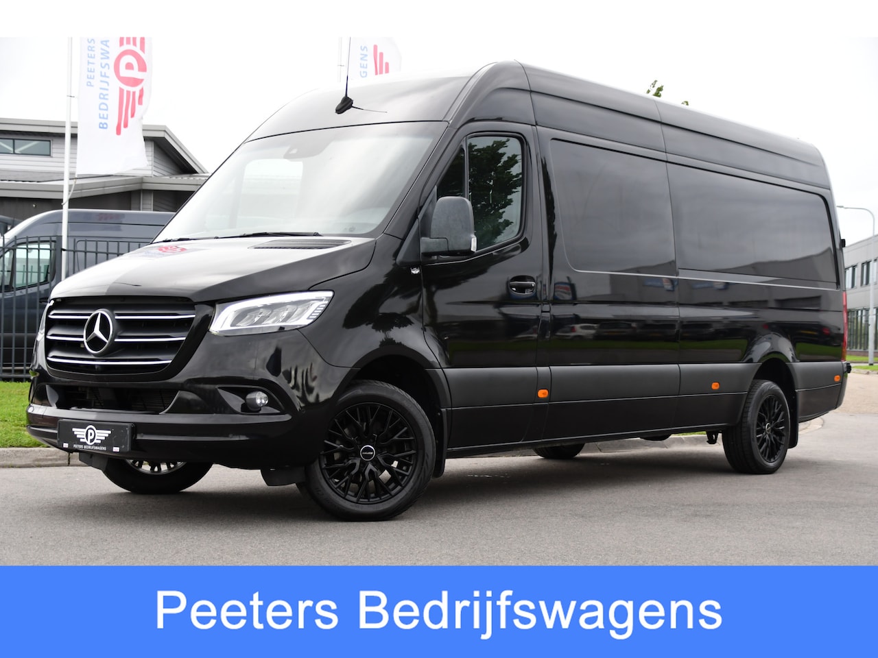 Mercedes-Benz Sprinter - 319 V6 3.0 CDI L3H2 Black Edition Adaptieve Cruise, 360 Camera, Carplay, LED, Voorruit ver - AutoWereld.nl
