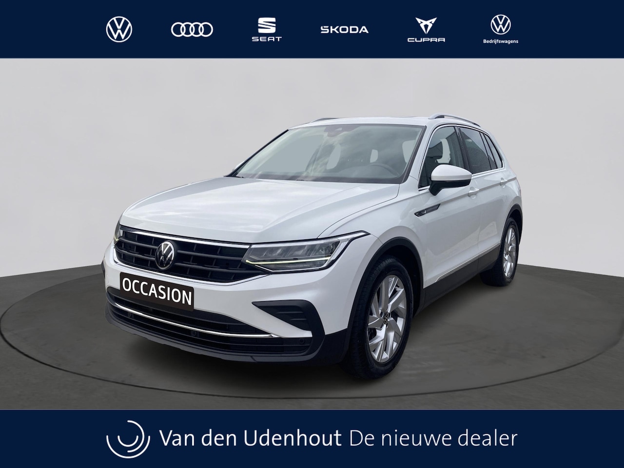 Volkswagen Tiguan - 1.5 TSI 150pk DSG Life Business | Panoramadak | Wekl. trekhaak | Keyless | Stoelverwarming - AutoWereld.nl