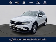 Volkswagen Tiguan - 1.5 TSI 150pk DSG Life Business | Panoramadak | Wekl. trekhaak | Keyless | Stoelverwarming