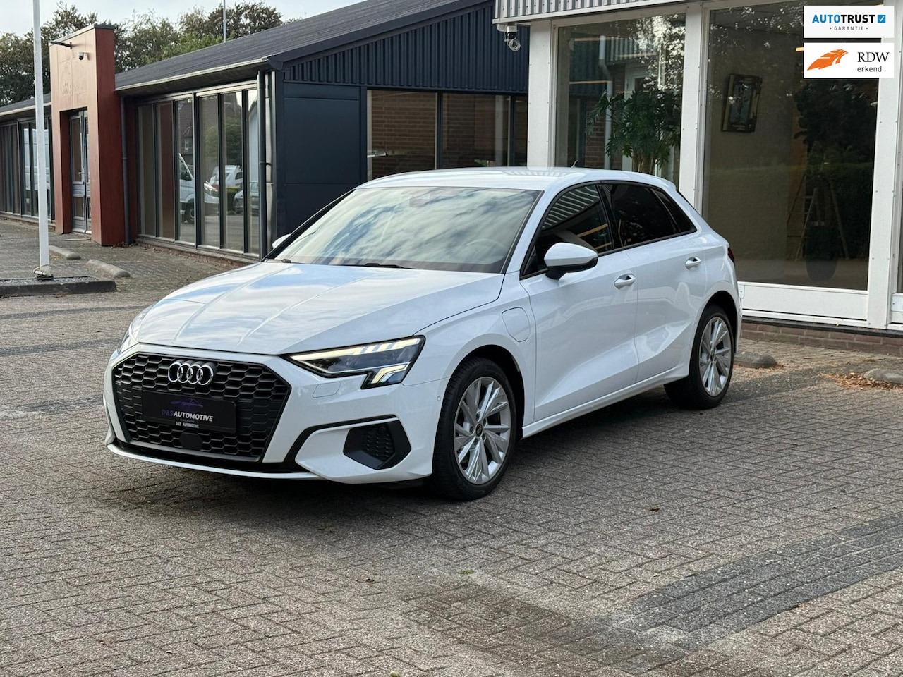 Audi A3 Sportback - 40 TFSI e RS edition KEYLESS/STOELVERW/DEALER ONDERHOUDEN - AutoWereld.nl