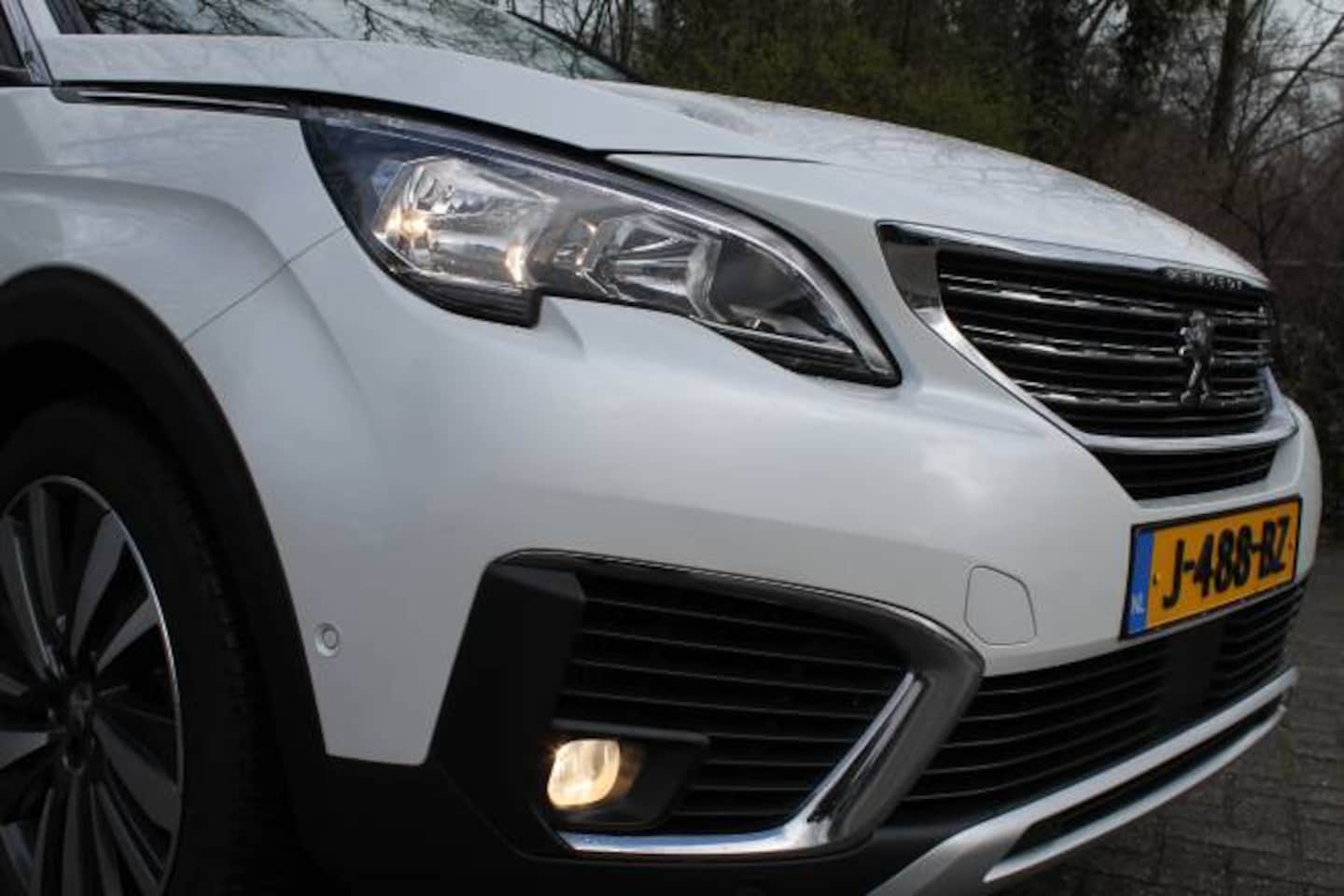 Peugeot 5008 - 1.2 PureTech 130pk S&S EAT8 Blue Lease Premium