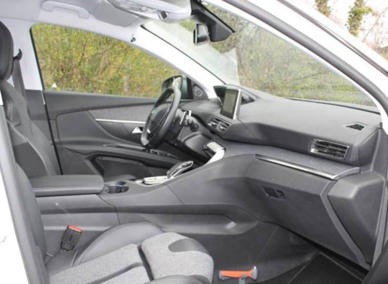 Peugeot 5008 - 1.2 PureTech 130pk S&S EAT8 Blue Lease Premium