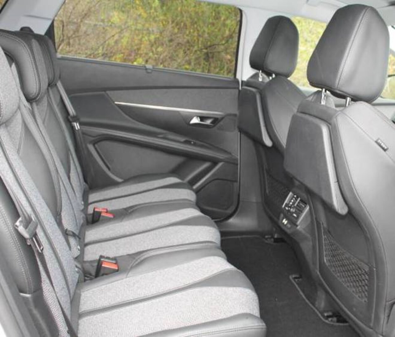Peugeot 5008 - 1.2 PureTech 130pk S&S EAT8 Blue Lease Premium