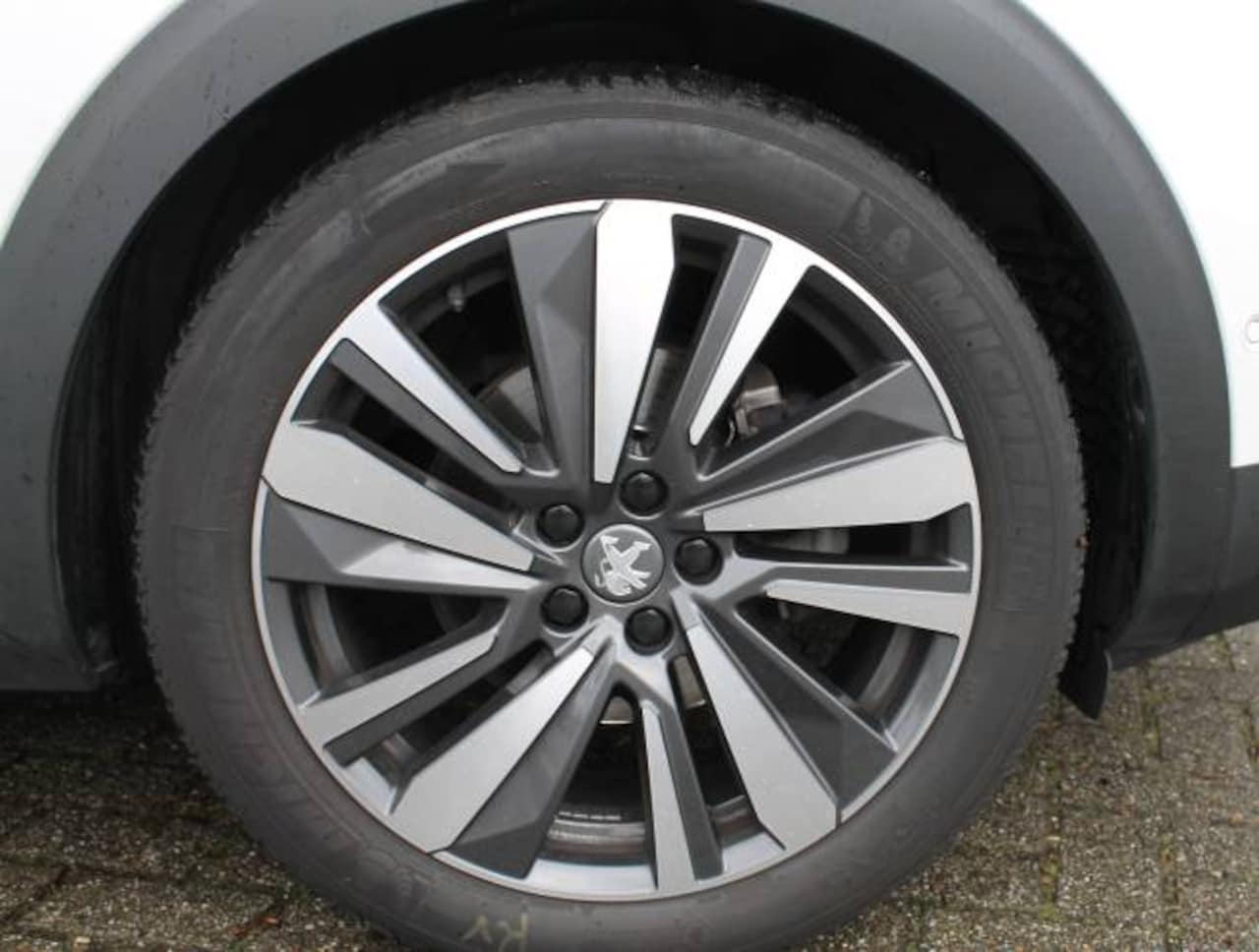 Peugeot 5008 - 1.2 PureTech 130pk S&S EAT8 Blue Lease Premium