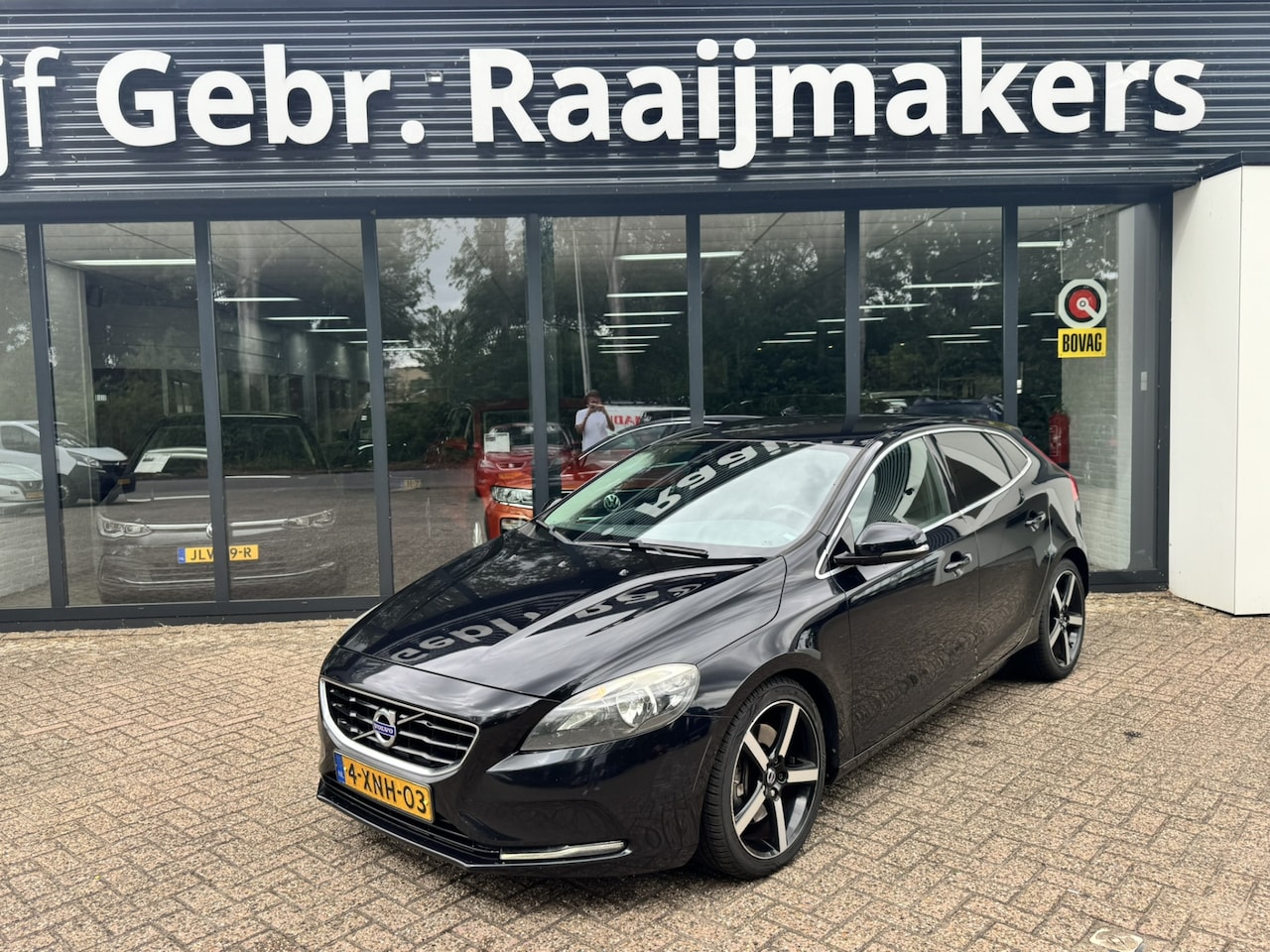 Volvo V40 - 2.0 D4 Summum*Leder*Navi* - AutoWereld.nl