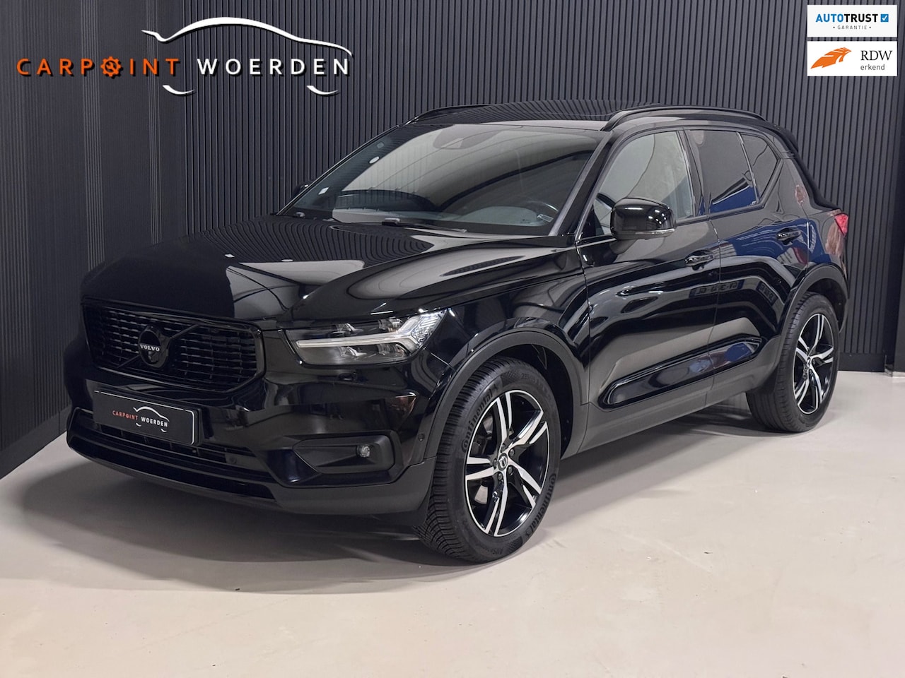 Volvo XC40 - 2.0 T5 AWD R-Design PANO | HARMAN KARDON | 360 CAM | VOL OPTIES! - AutoWereld.nl