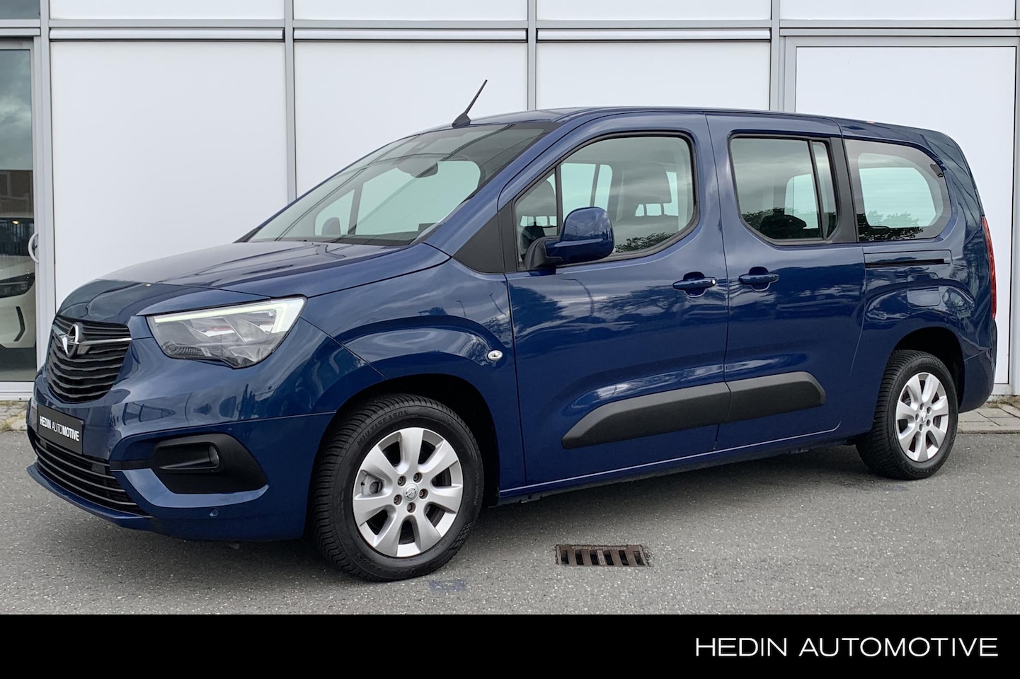 Opel Combo Tour - 1.2 Turbo 110PK L2H1 Edition | Trekhaak | Camera | Navigatie | Climate control | Stuurverw - AutoWereld.nl