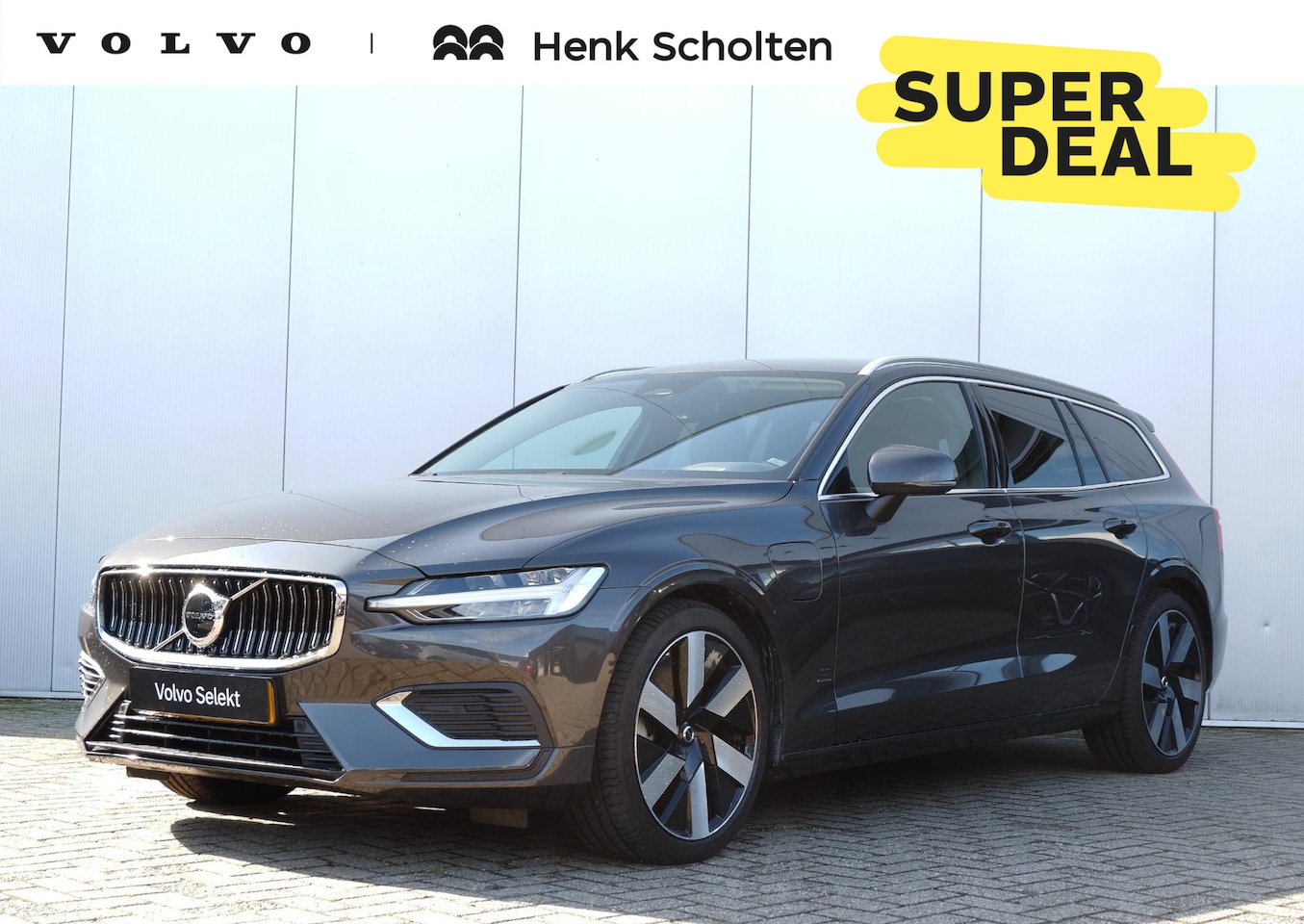 Volvo V60 - T6 Recharge AWD Essential Edition Bright | Long Range | 19 inch lichtmetalen velgen | Stoe - AutoWereld.nl