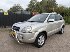 Hyundai Tucson - 2.0i Style Premium Clima/Leer/Trekhaak