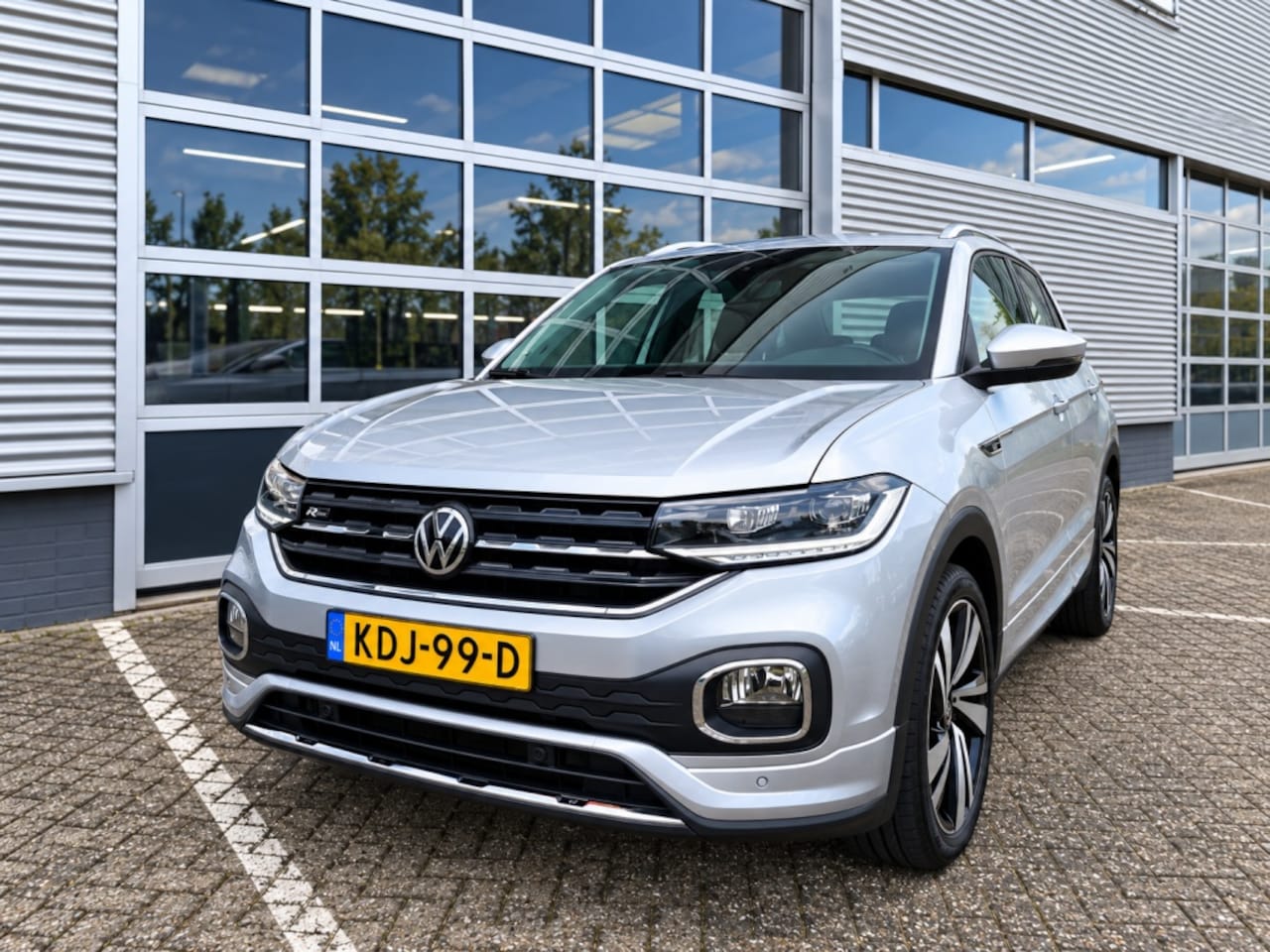Volkswagen T-Cross - 1.0 TSI 110pk 7-DSG R-Line - AutoWereld.nl