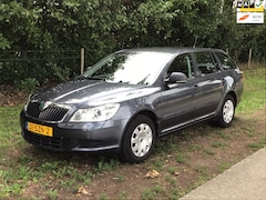 Skoda Octavia Combi - 1.4 Comfort met trekhaak, airco en NAP