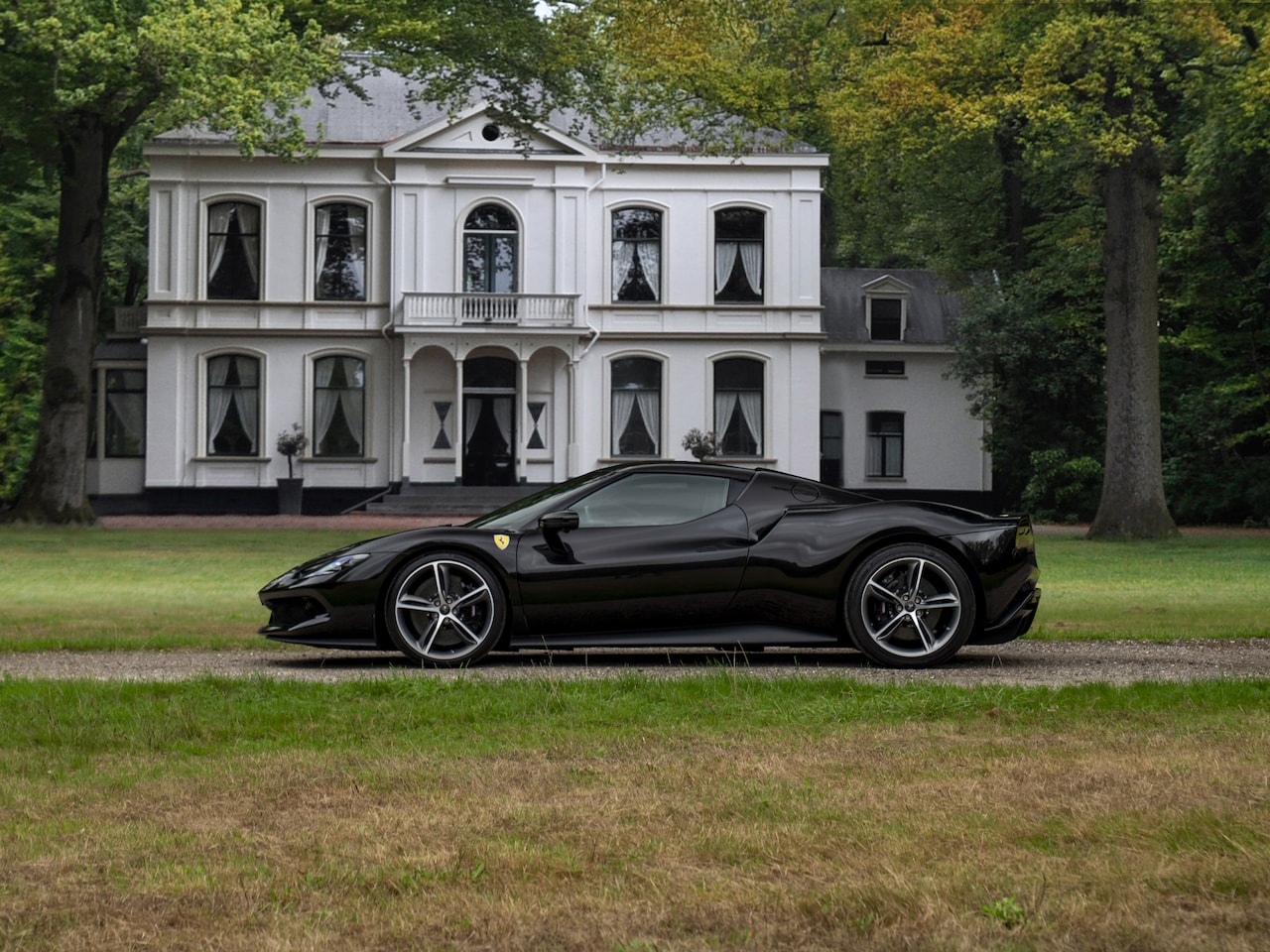 Ferrari 296 GTB - 3.0 V6 | Lift | Cioccolato Racing Seats - AutoWereld.nl
