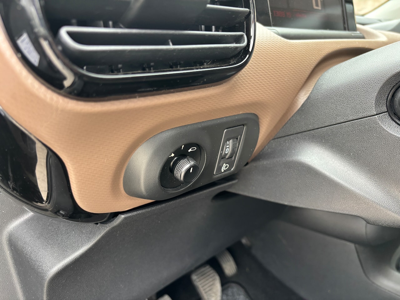 Citroën C4 Cactus - 1.2 PureTech Business | Org-NL auto. Navi. D-riem verv. Trekhaak