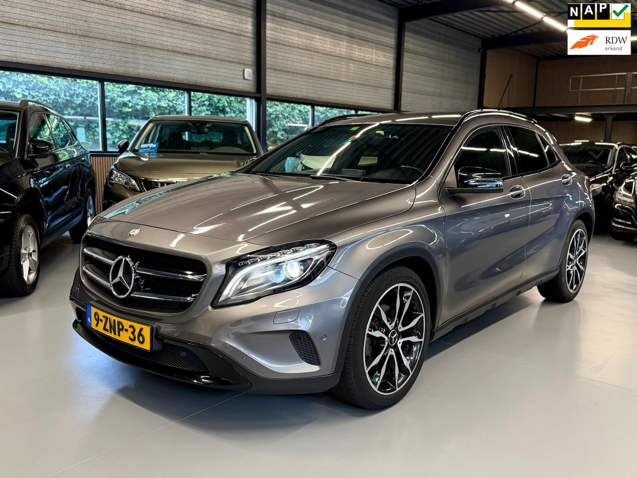 Mercedes-Benz GLA-Klasse - 200 Ambition Automaat l Led l Cruise - AutoWereld.nl
