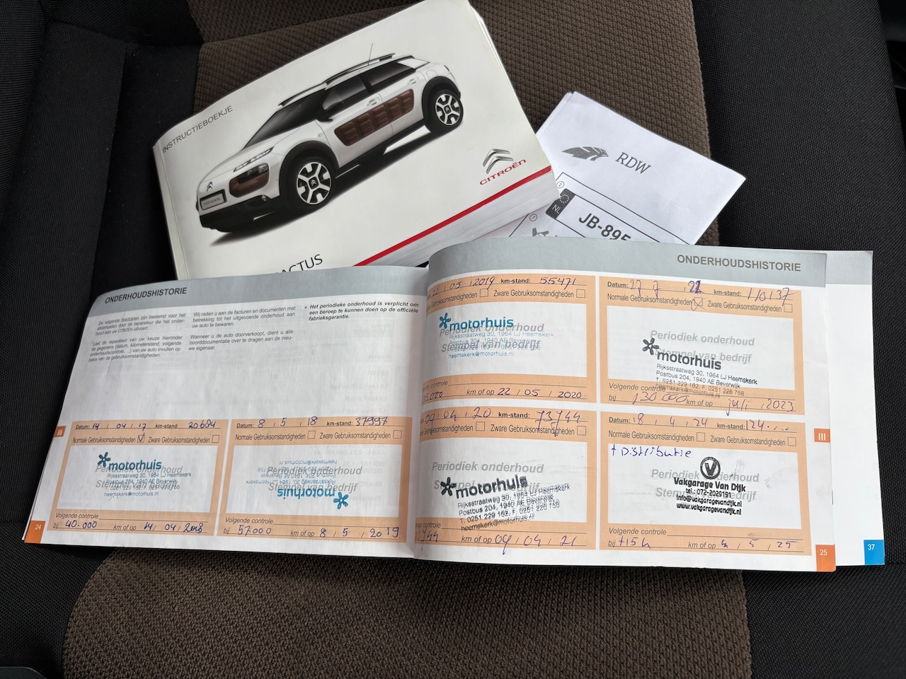 Citroën C4 Cactus - 1.2 PureTech Business | Org-NL auto. Navi. D-riem verv. Trekhaak