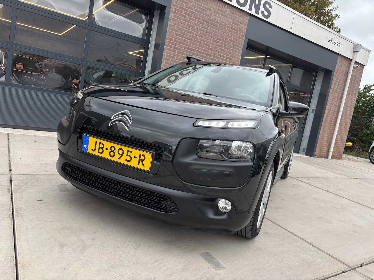 Citroën C4 Cactus - 1.2 PureTech Business | Org-NL auto. Navi. D-riem verv. Trekhaak