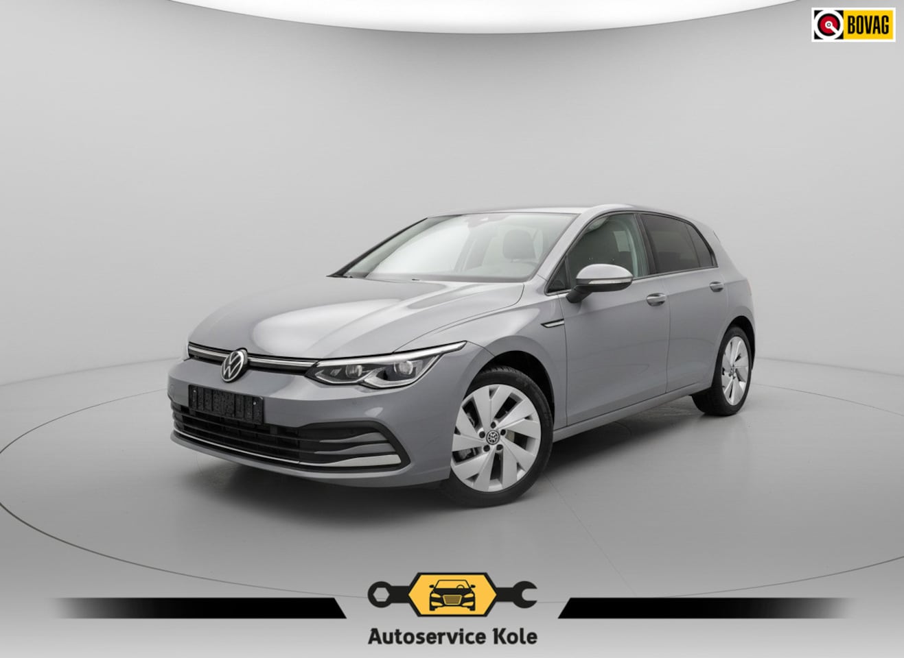 Volkswagen Golf - 1.5 TSI 130pk Style * LAGE KMSTAND 26.554KM! * ParkeerCamera * Adaptieve Cruise Control * - AutoWereld.nl