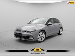 Volkswagen Golf - 1.5 TSI 130pk Style * LAGE KMSTAND 26.000KM * ParkeerCamera * Adaptieve Cruise Control