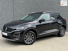 Volkswagen T-Roc - 1.5 TSI | Pano | Carplay | ACC | Trekhaak | Rijstrook assistent | Virtual cockpit | Stoelv