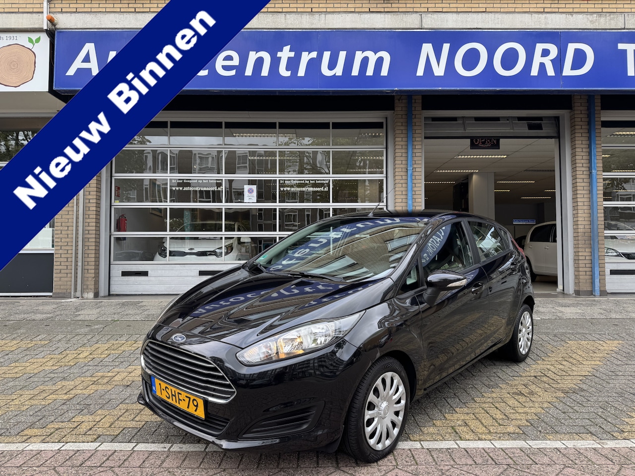 Ford Fiesta - 1.0 Style NAP | Nieuwe Distributieriem | Airco | Navigatie | Airco | 5 Deurs | Bluetooth - AutoWereld.nl
