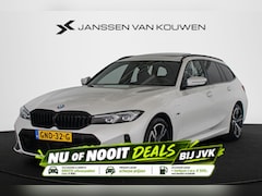 BMW 3-serie Touring - 320e M Sport Panoramadak Sensatec Stoelverwarming Adaptive Cruise