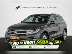 Volkswagen Tiguan - 1.5 eHybrid Elegance Trekhaak Stuur-Stoelverwarming 360-Camera Keyless IQ-Light
