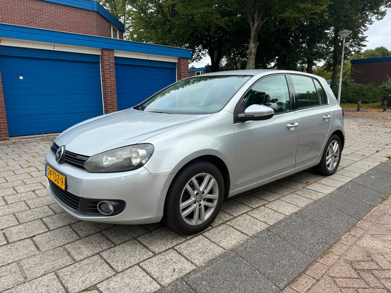 Volkswagen Golf - 1.2 TSI Highline BlueMotion 1.2 TSI Highline BlueMotion - AutoWereld.nl