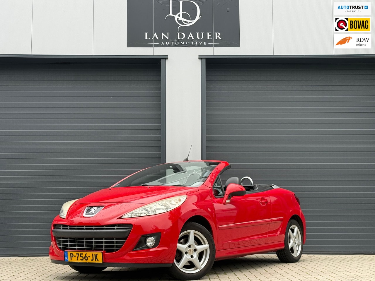 Peugeot 207 CC - 1.6 VTi Griffe / LAGE KM / LEDER STOELVERWARM - AutoWereld.nl