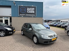 Volkswagen Golf - 1.6 FSI Trendline