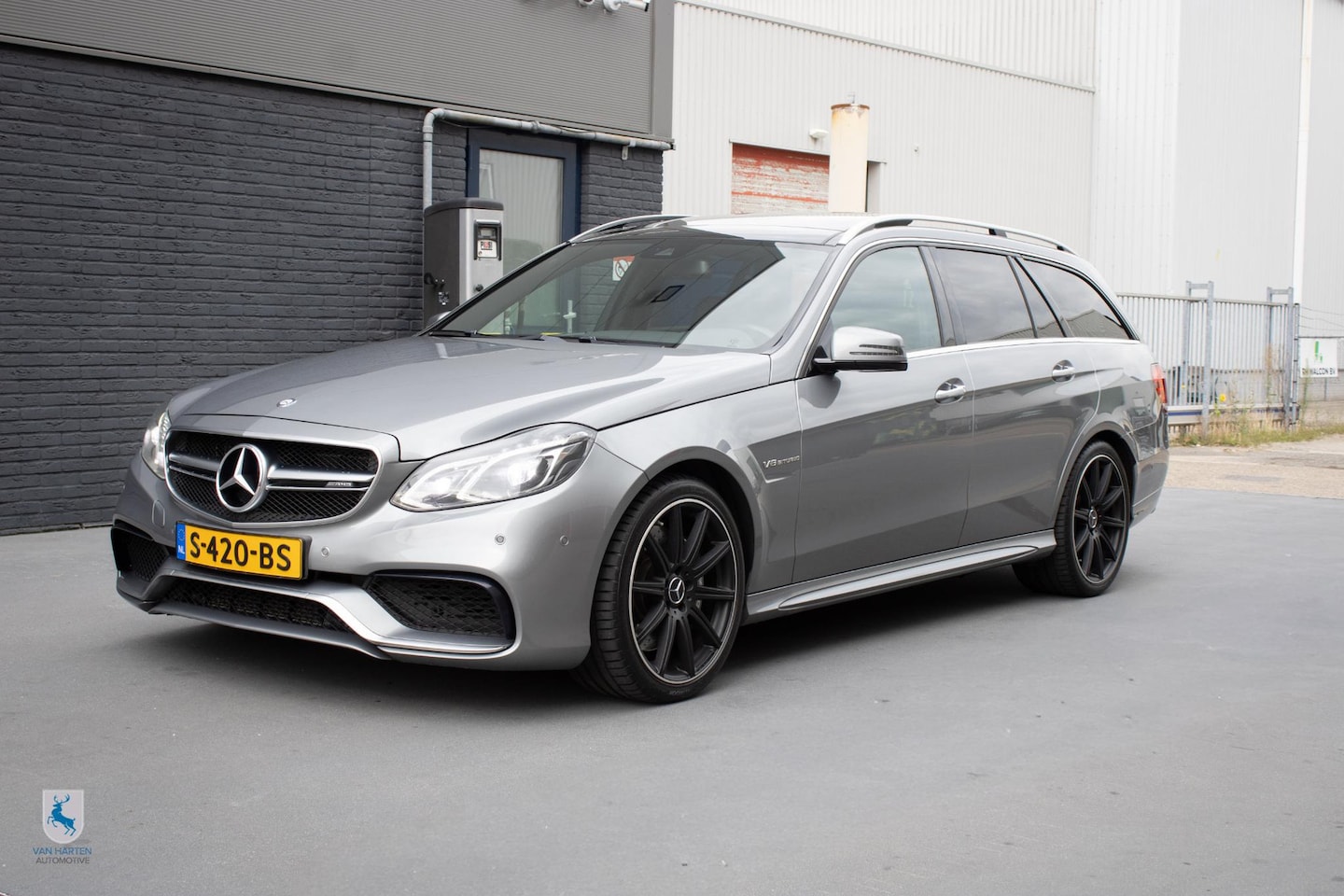 Mercedes-Benz E-klasse Estate - AMG 63 4MATIC / 1ste lak / 5.5 V8 Biturbo / 558 PK / Dealer onderhouden /  Eén van de laat - AutoWereld.nl
