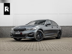 BMW 3-serie - 330e High Ex M-Sport Frozen / Glazen dak / Adaptief onderstel / Electrische stoelen /