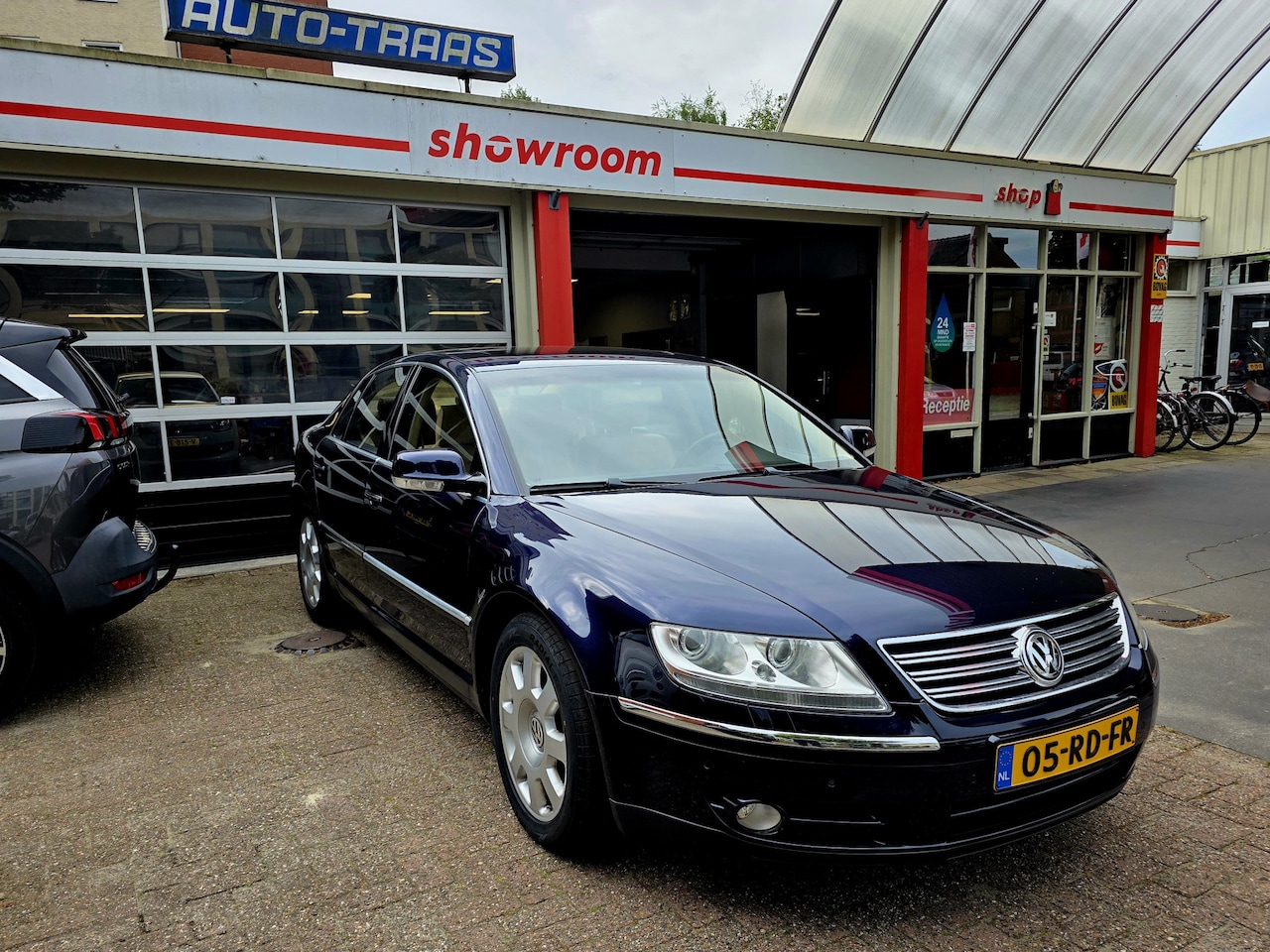 Volkswagen Phaeton - 6.0 W12 | Origineel NL kenteken - AutoWereld.nl