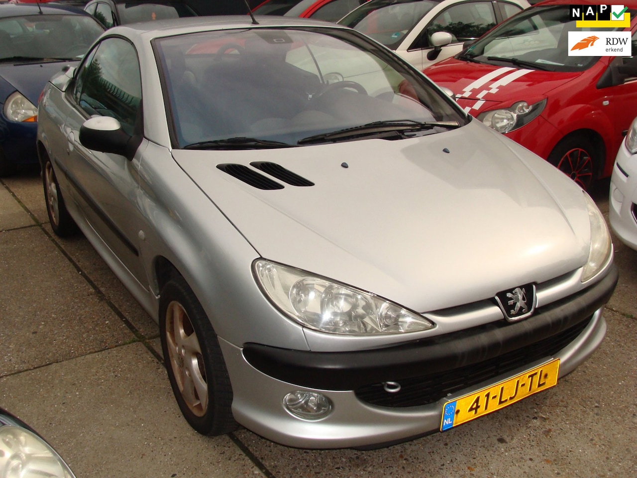 Peugeot 206 CC - 1.6-16V st bekr airco (nl auto)nap apk - AutoWereld.nl