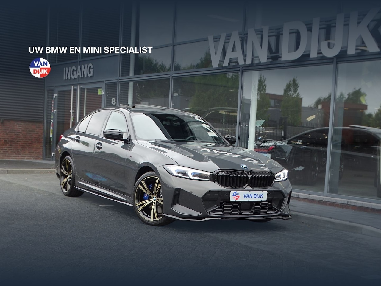 BMW 3-serie - 330e xDrive M Sport Glasdak Driving Ass.Prof Parking Plus Harman/Kardon 19'' LM Velgen - AutoWereld.nl