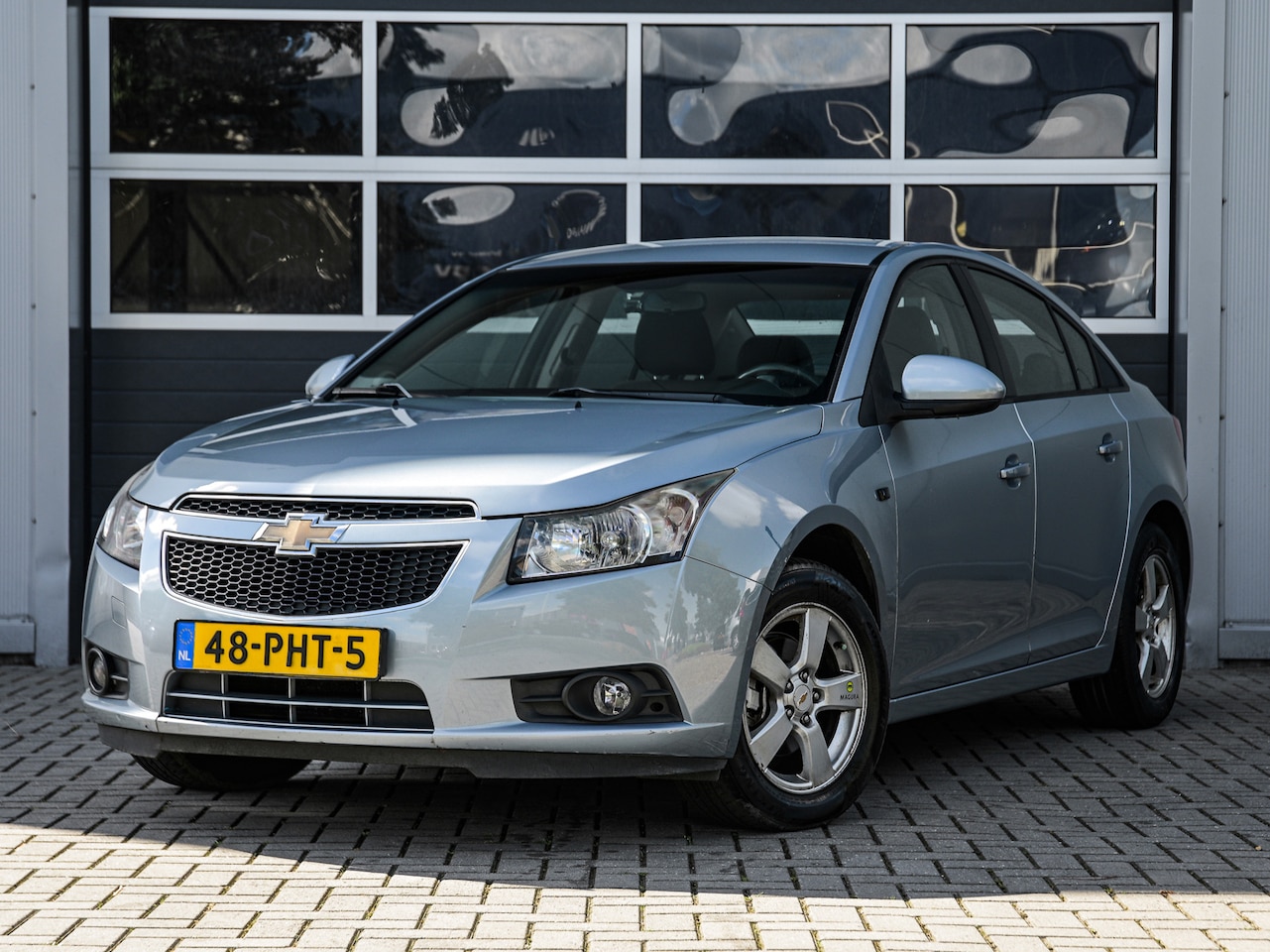 Chevrolet Cruze - 1.8 LS | Airco | Carplay | Camera | Trekhaak - AutoWereld.nl