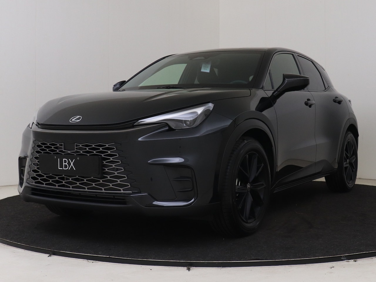 Lexus LBX - 35th Edition Gelimiteerd Leverbaar! - AutoWereld.nl