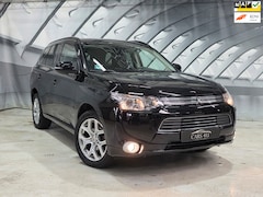 Mitsubishi Outlander - 2.0 PHEV Intense + trekhaak navi clima