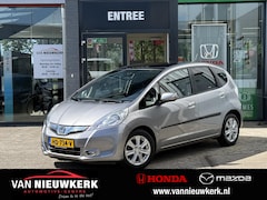 Honda Jazz - Hybrid 1.4 i-VTEC 102pk CVT Elegance | dealer onderhouden | panoramadak | cruise control