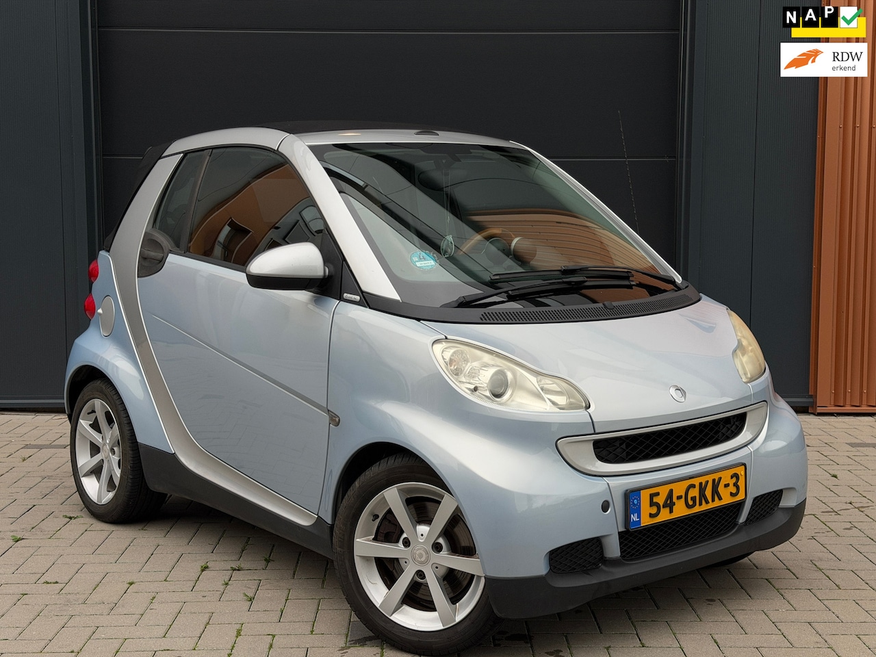 Smart Fortwo cabrio - 1.0 Passion Cabrio|Automaat|Trekhaak|Stoelverwarming|Lederen Stoelen - AutoWereld.nl