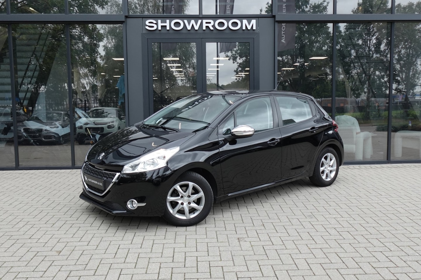 Peugeot 208 - 1.2 VTi Envy NAVI CRUISE CLIMATE - AutoWereld.nl