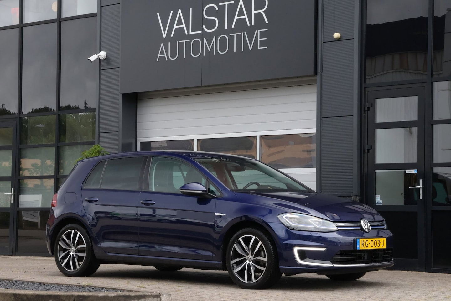 Volkswagen e-Golf - E-Golf | DYNAUDIO | DIGI DASH | STOELVERW. | LEDER | LED - AutoWereld.nl