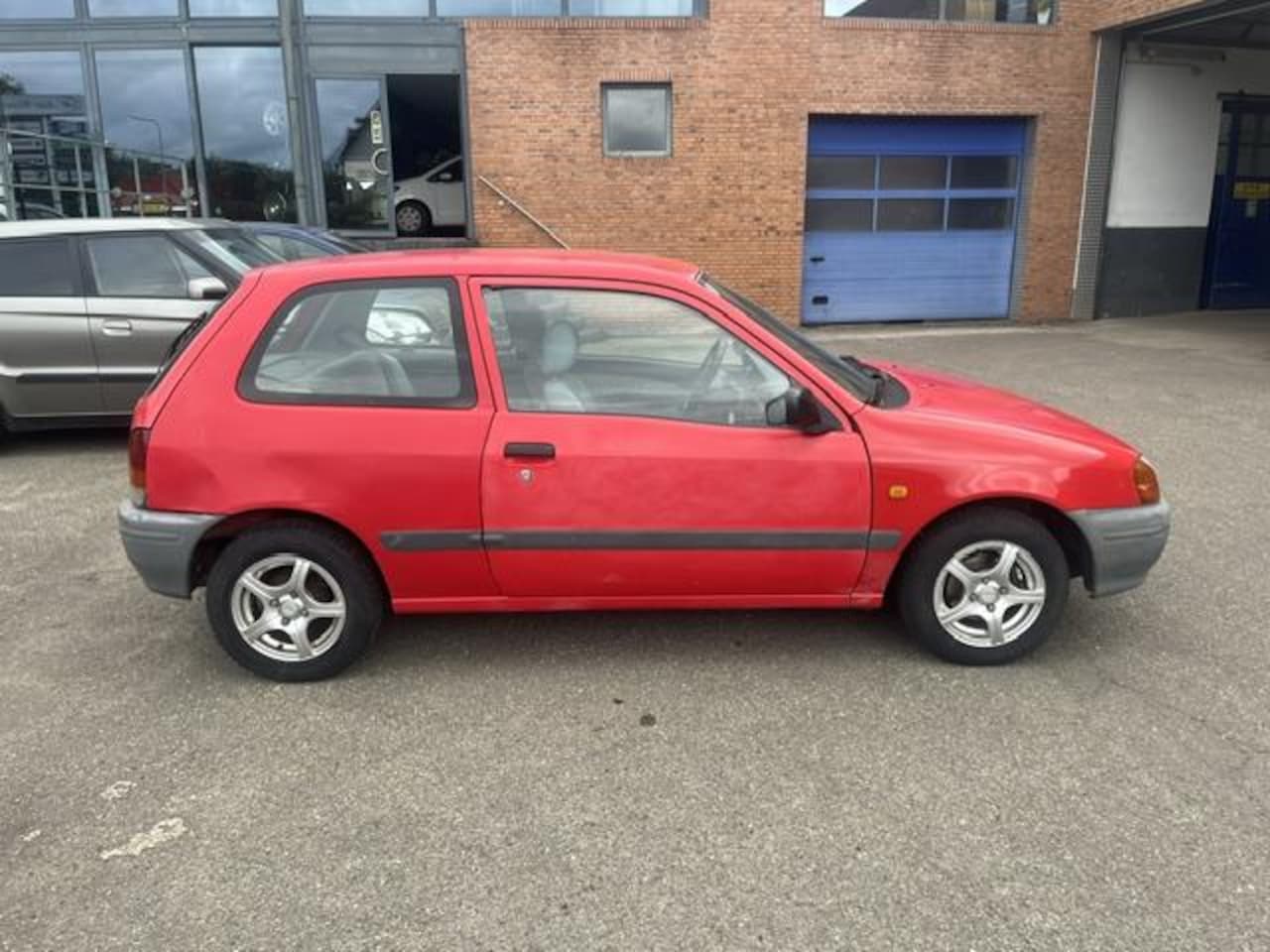 Toyota Starlet - 1.3-16V APK tot dec 26/ lmv / goedlopend